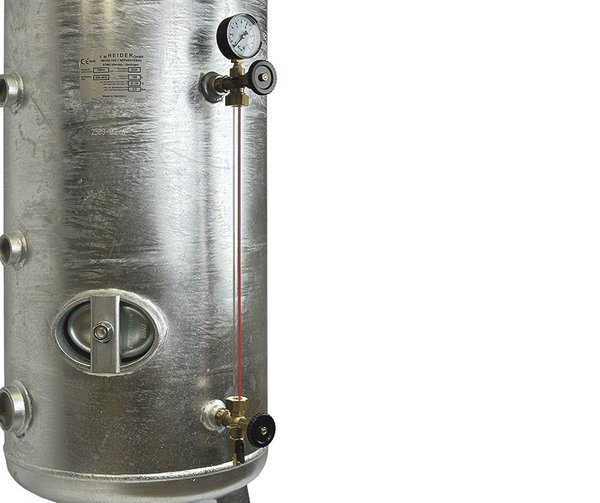 40_Wasserstandsarmaturen_montiert_breit